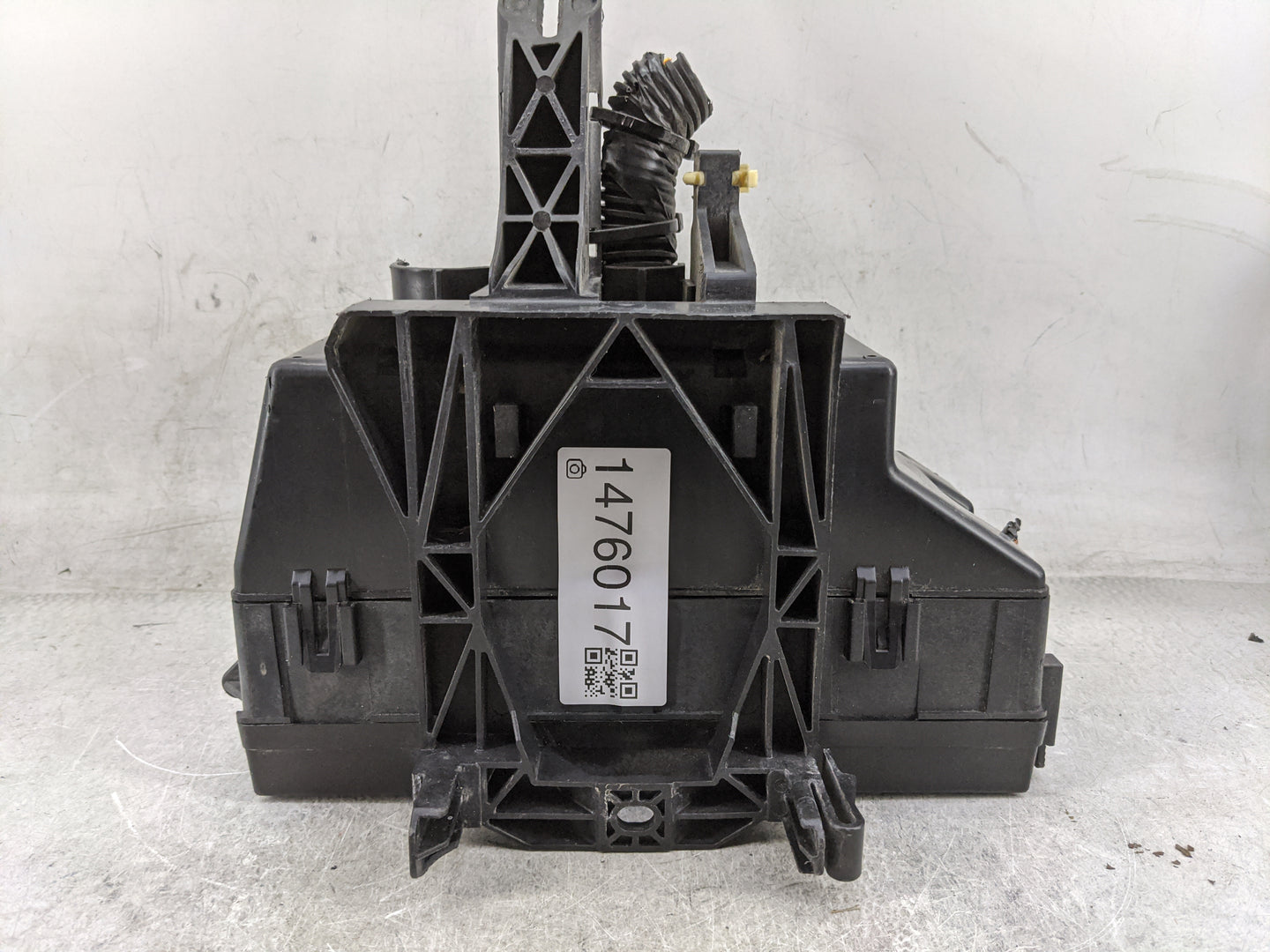 2012-2014 Ford Edge Fusebox Fuse Box Panel Relay Module P/N:CT4T-14290-LH Fits Fits 2012 2013 2014 OEM Used Auto Parts - Oem