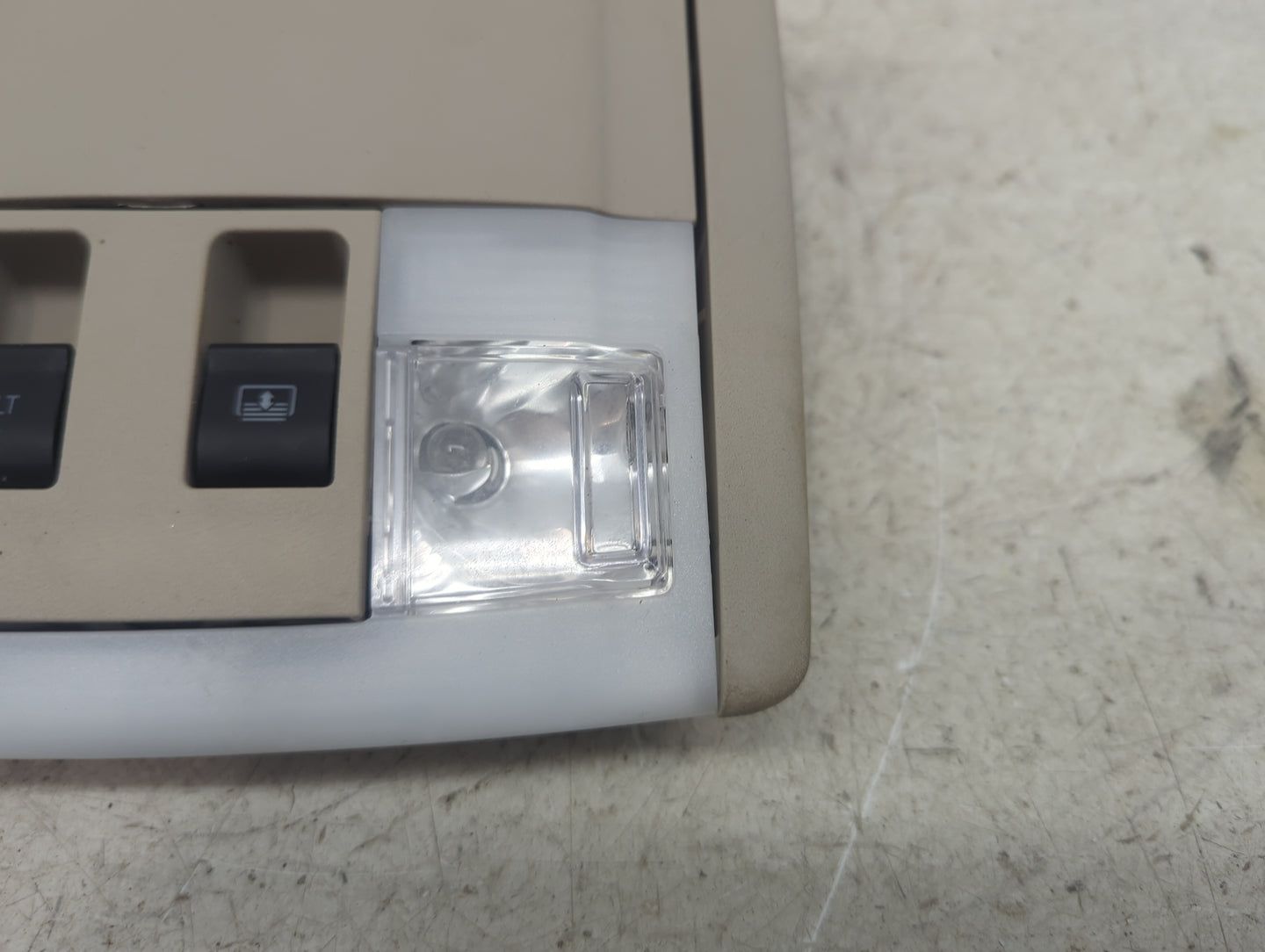 2009-2014 Ford Edge Overhead Roof Console Tan - Oemusedautoparts1.com
