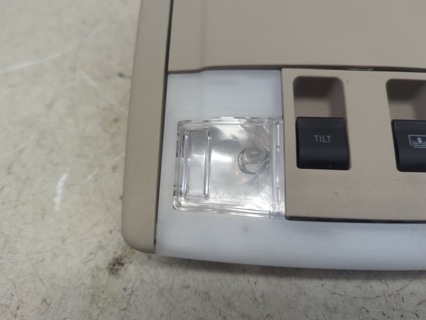 2009-2014 Ford Edge Overhead Roof Console Tan - Oemusedautoparts1.com