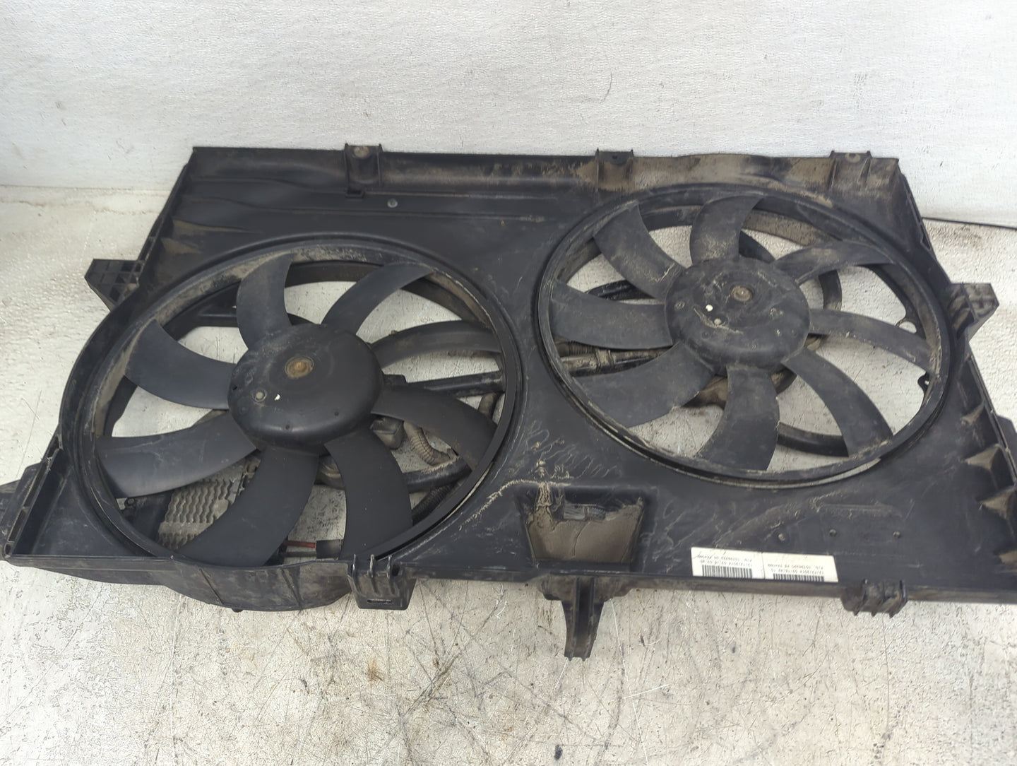 2007-2014 Ford Edge Electric Radiator Cooling Fan Motor Assembly P/N:CT43-8C607-AB Fits OEM Used Auto Parts - Oemusedautopar