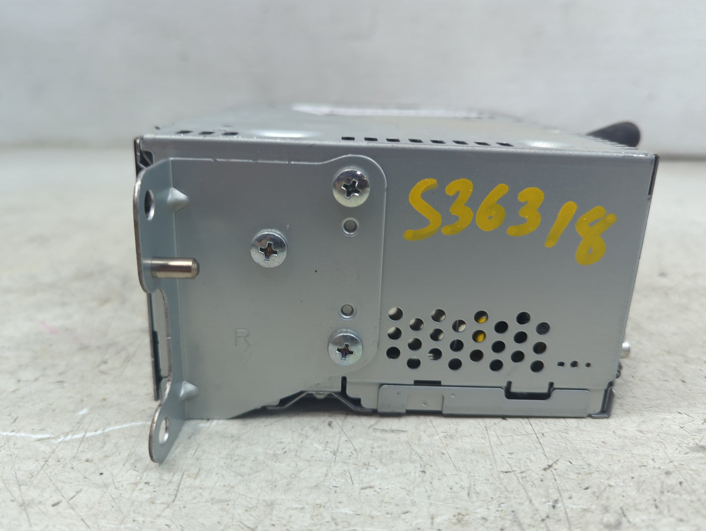 2014 Ford Edge Radio AM FM Cd Player Receiver Replacement P/N:PU-3907L-A ET4T19C107JC, 276-1448-43 Fits OEM Used Auto Parts 