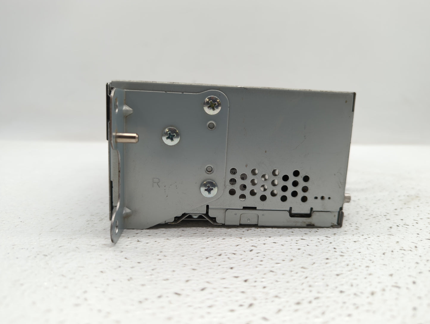 2014 Ford Edge Radio AM FM Cd Player Receiver Replacement P/N:ET4T-19C107-MA Fits Fits 2015 OEM Used Auto Parts - Oemusedaut