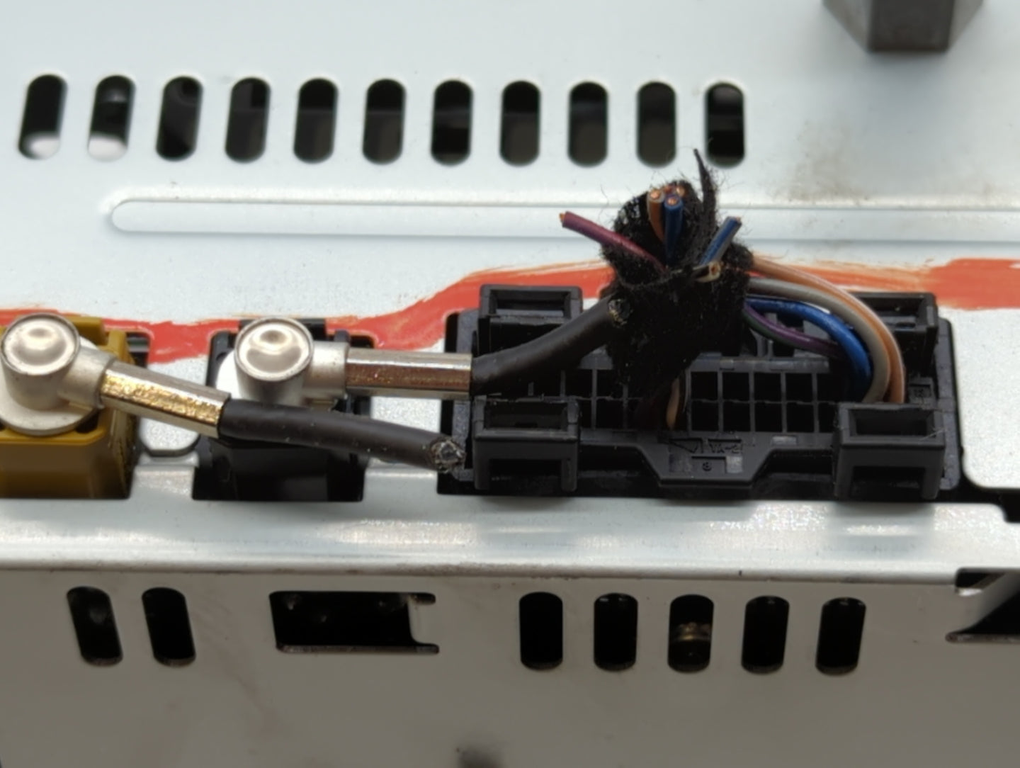 2014-2014 Ford Edge Am Fm Cd Player Radio Receiver - Oemusedautoparts1.com