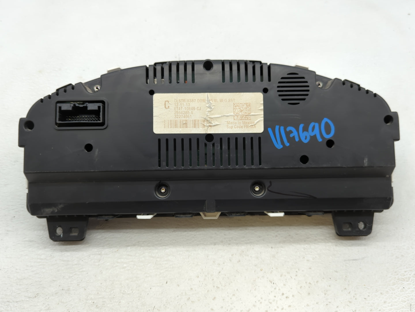 2014 Ford Edge Instrument Cluster Speedometer Gauges P/N:32274061 2564285, ET4T-10849-CJ Fits OEM Used Auto Parts - Oemuseda