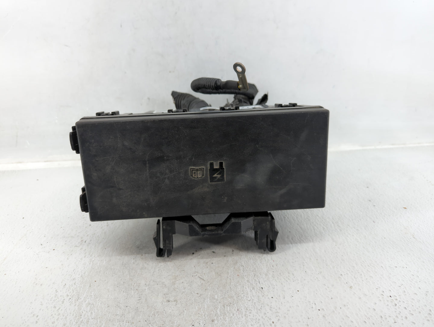 2012-2014 Ford Edge Fusebox Fuse Box Panel Relay Module P/N:CT4T-14290-LK Fits Fits 2012 2013 2014 OEM Used Auto Parts - Oem
