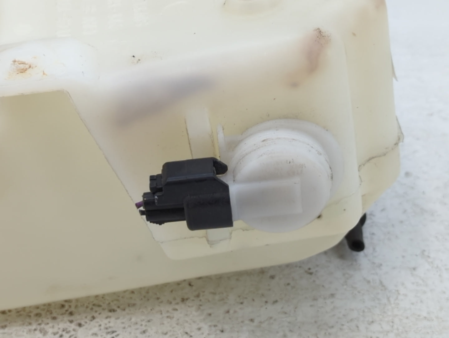2007-2014 Ford Edge Windshield Washer Fluid Reservoir Bottle Oem - Oemusedautoparts1.com