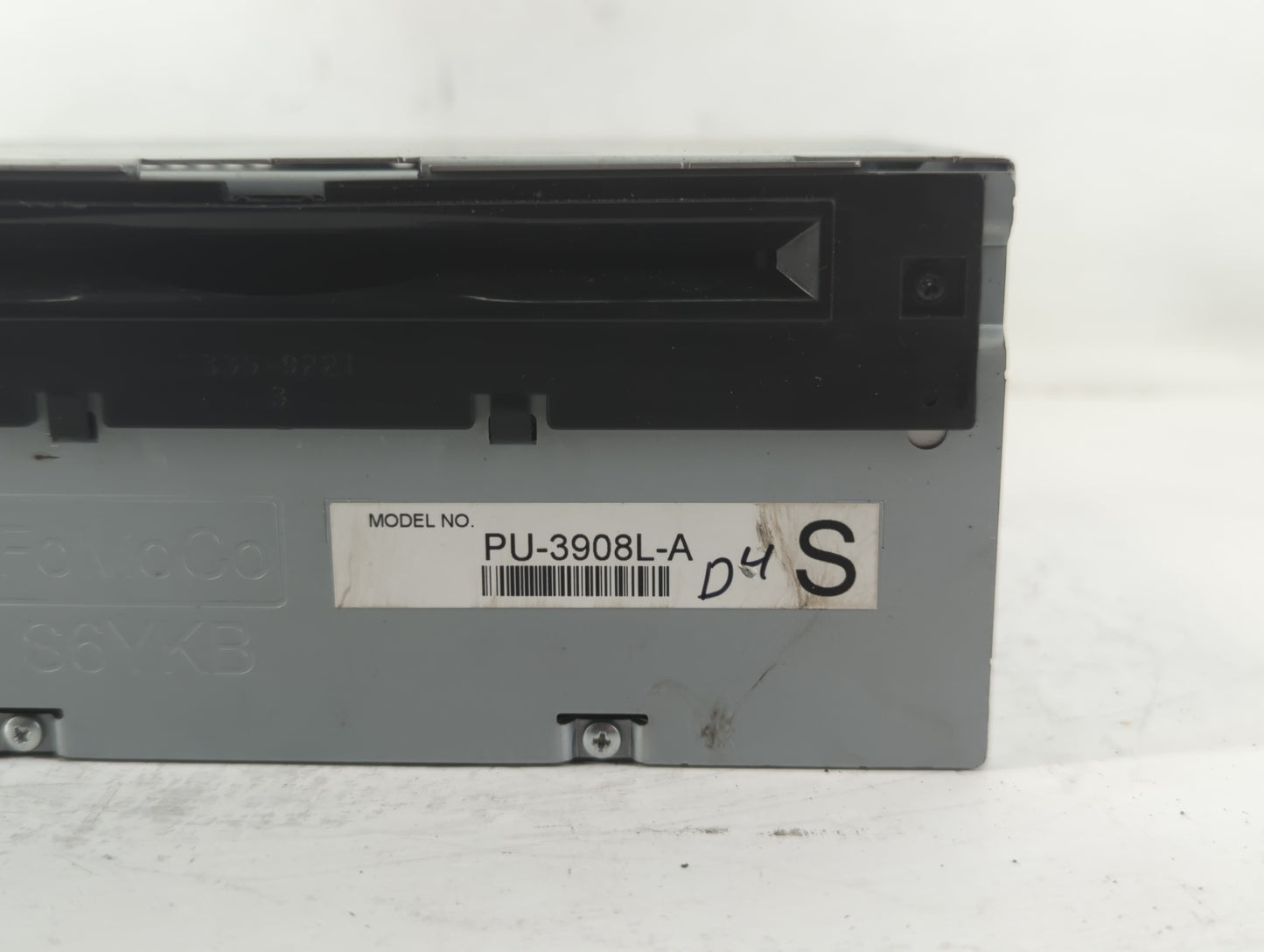 2013-2014 Ford Edge Radio AM FM Cd Player Receiver Replacement P/N:ET4T-19C107-KA Fits Fits 2013 2014 OEM Used Auto Parts - 