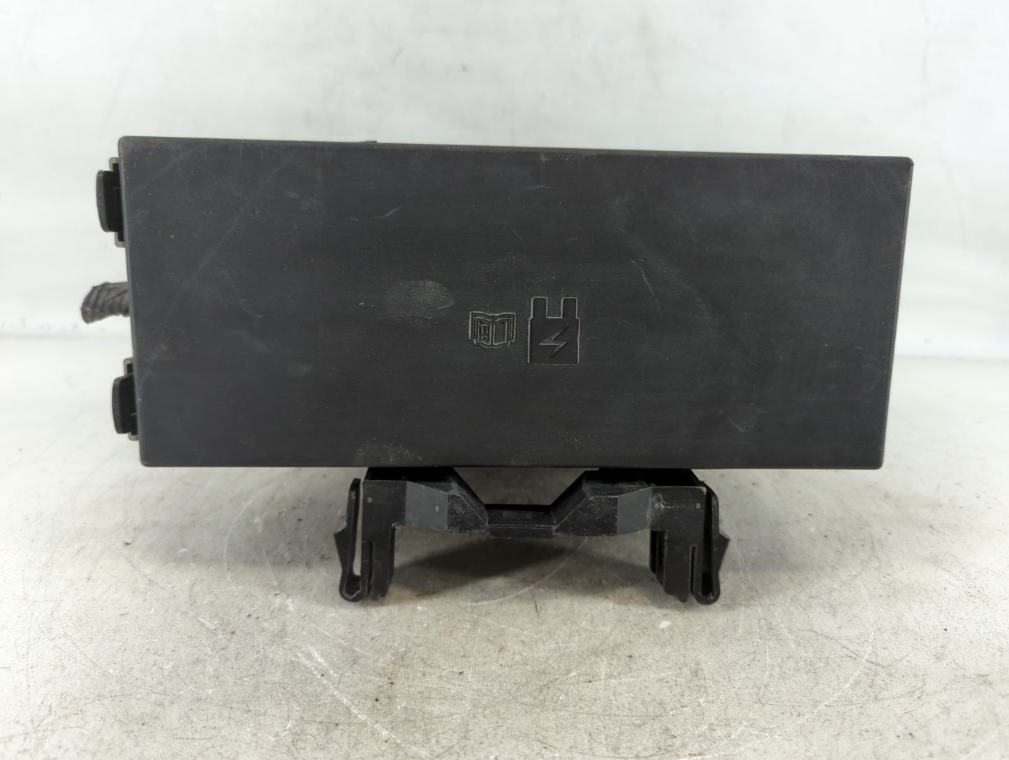 2012-2014 Ford Edge Fusebox Fuse Box Panel Relay Module P/N:CT4T-14290-LK Fits Fits 2012 2013 2014 2015 OEM Used Auto Parts 