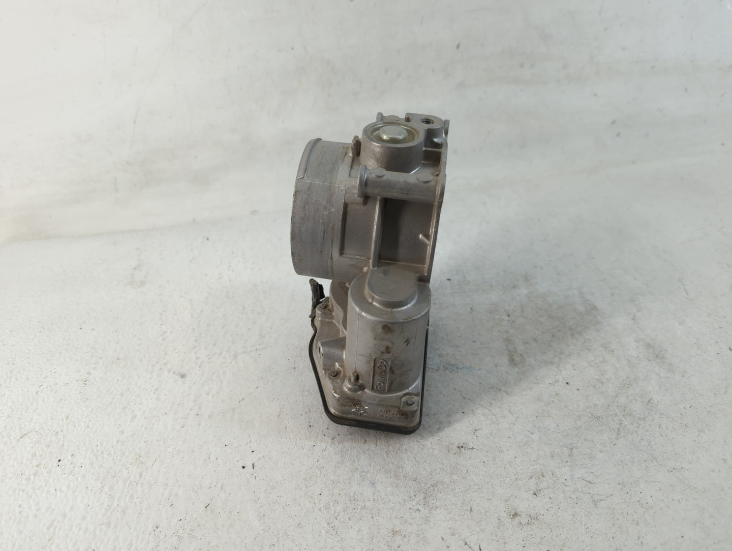 2011-2018 Ford Edge Throttle Body P/N:AT4E-EH Fits Fits 2011 2012 2013 2014 2015 2016 2017 2018 2019 OEM Used Auto Parts - O
