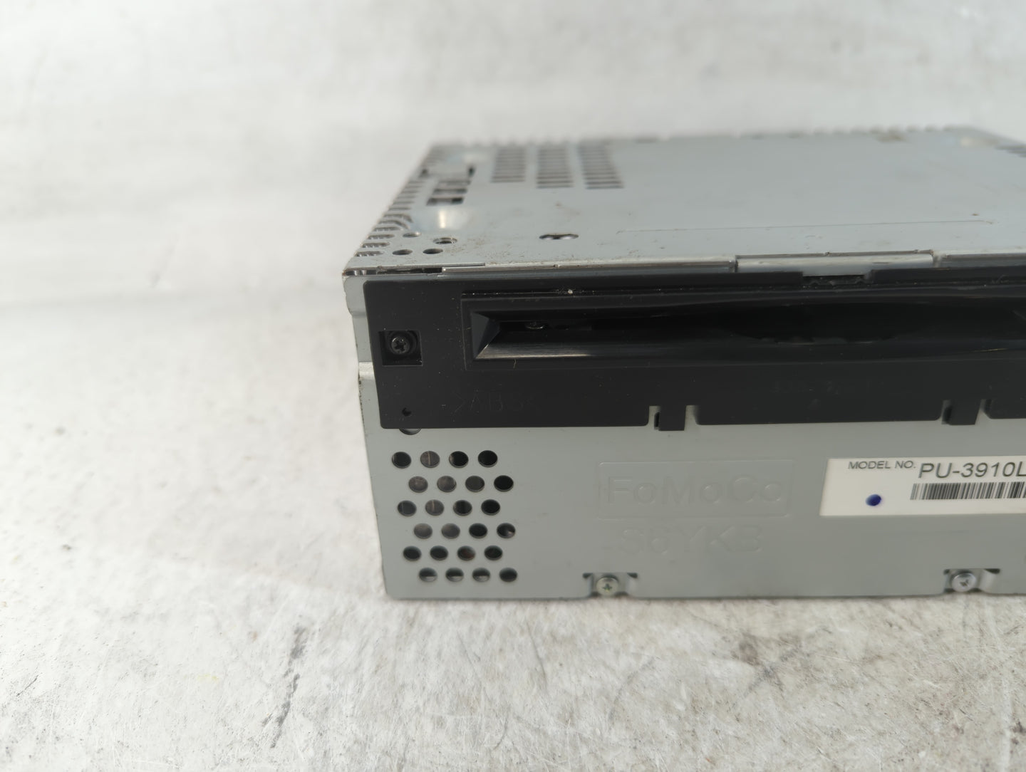 2013-2014 Ford Edge Radio AM FM Cd Player Receiver Replacement P/N:12826 Fits Fits 2013 2014 OEM Used Auto Parts - Oemusedau