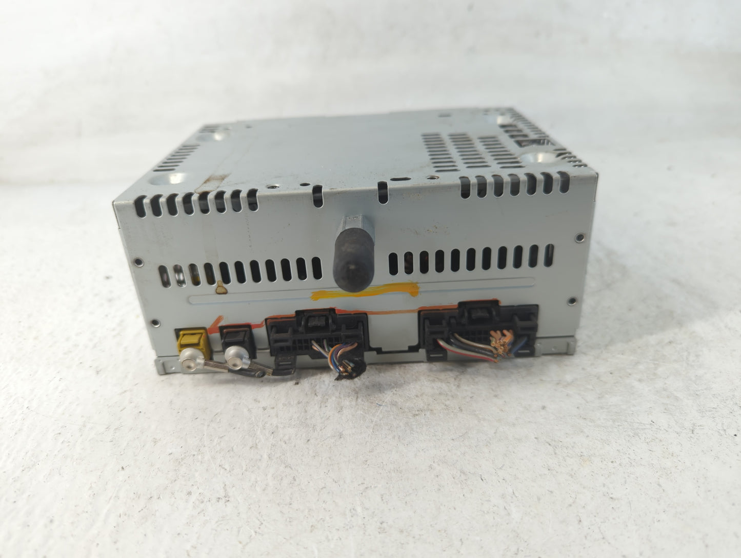 2013-2014 Ford Edge Radio AM FM Cd Player Receiver Replacement P/N:12826 Fits Fits 2013 2014 OEM Used Auto Parts - Oemusedau