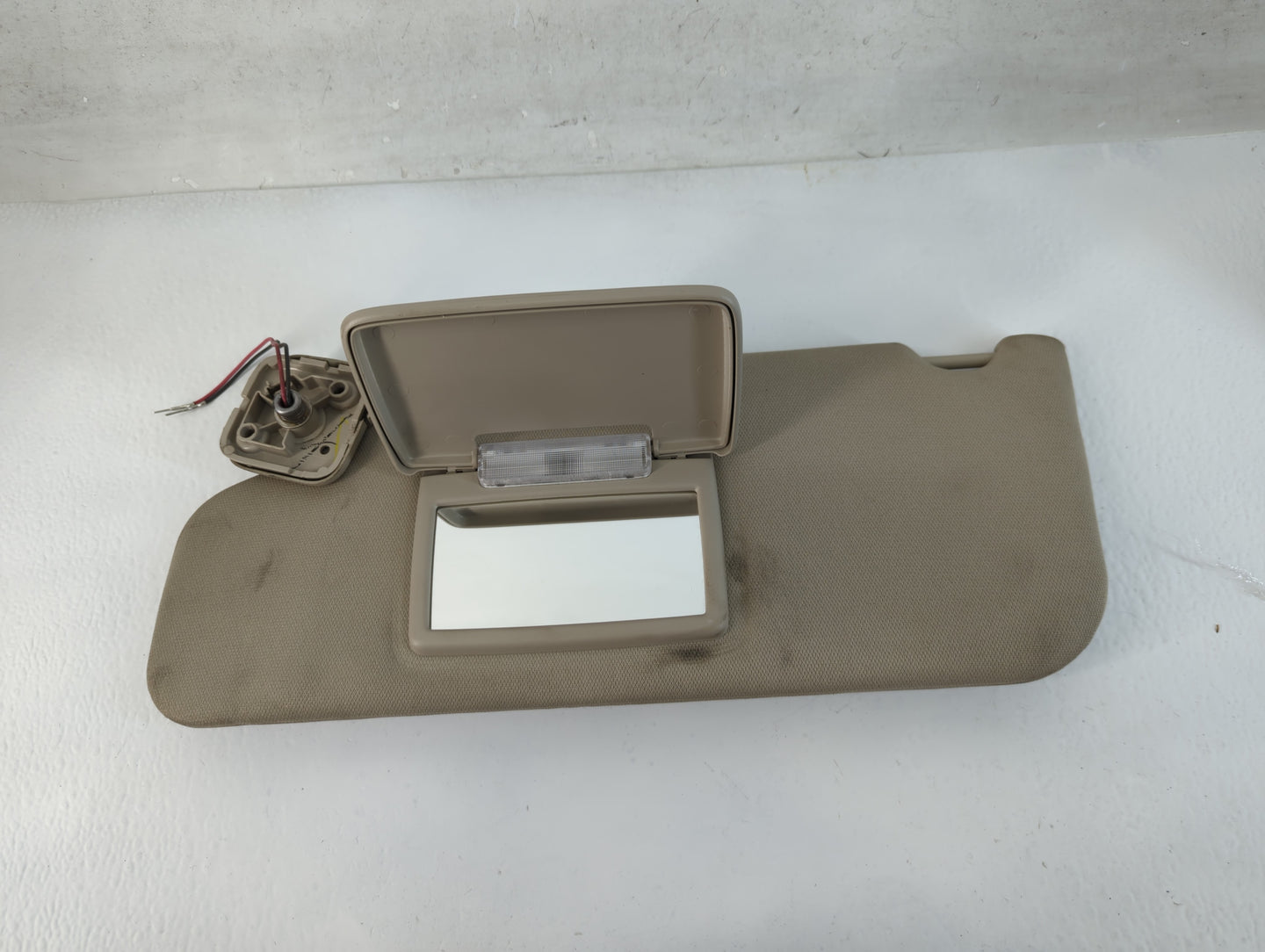 2011-2014 Ford Edge Sun Visor Shade Replacement Driver Left Mirror Fits Fits 2011 2012 2013 2014 OEM Used Auto Parts - Oemus