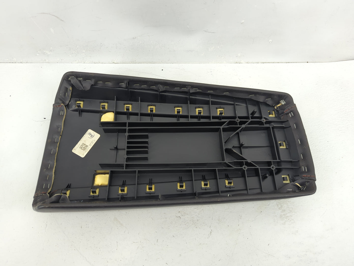 2013-2014 Ford Edge Center Console Armrest Cover Lid Fits Fits 2013 2014 OEM Used Auto Parts - Oemusedautoparts1.com