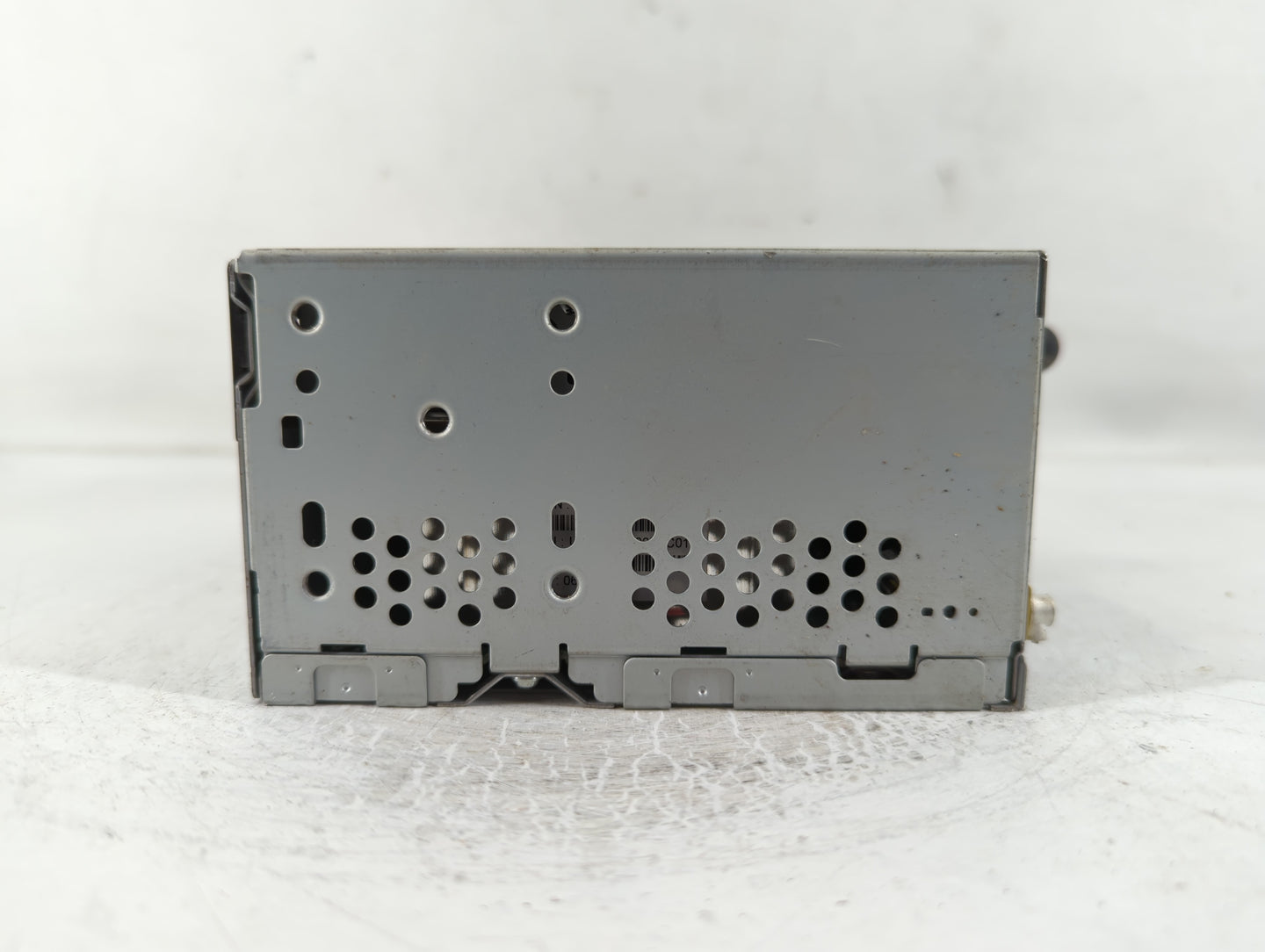 2013-2015 Ford Edge Radio AM FM Cd Player Receiver Replacement Fits Fits 2013 2014 2015 OEM Used Auto Parts - Oemusedautopar