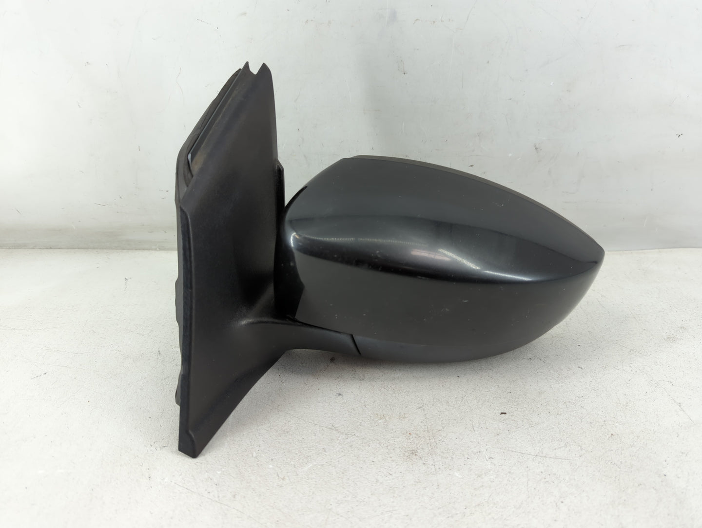 2013-2016 Ford Escape Driver Side View Mirror - Left Door Mirror OEM Used - Oemusedautoparts1.com