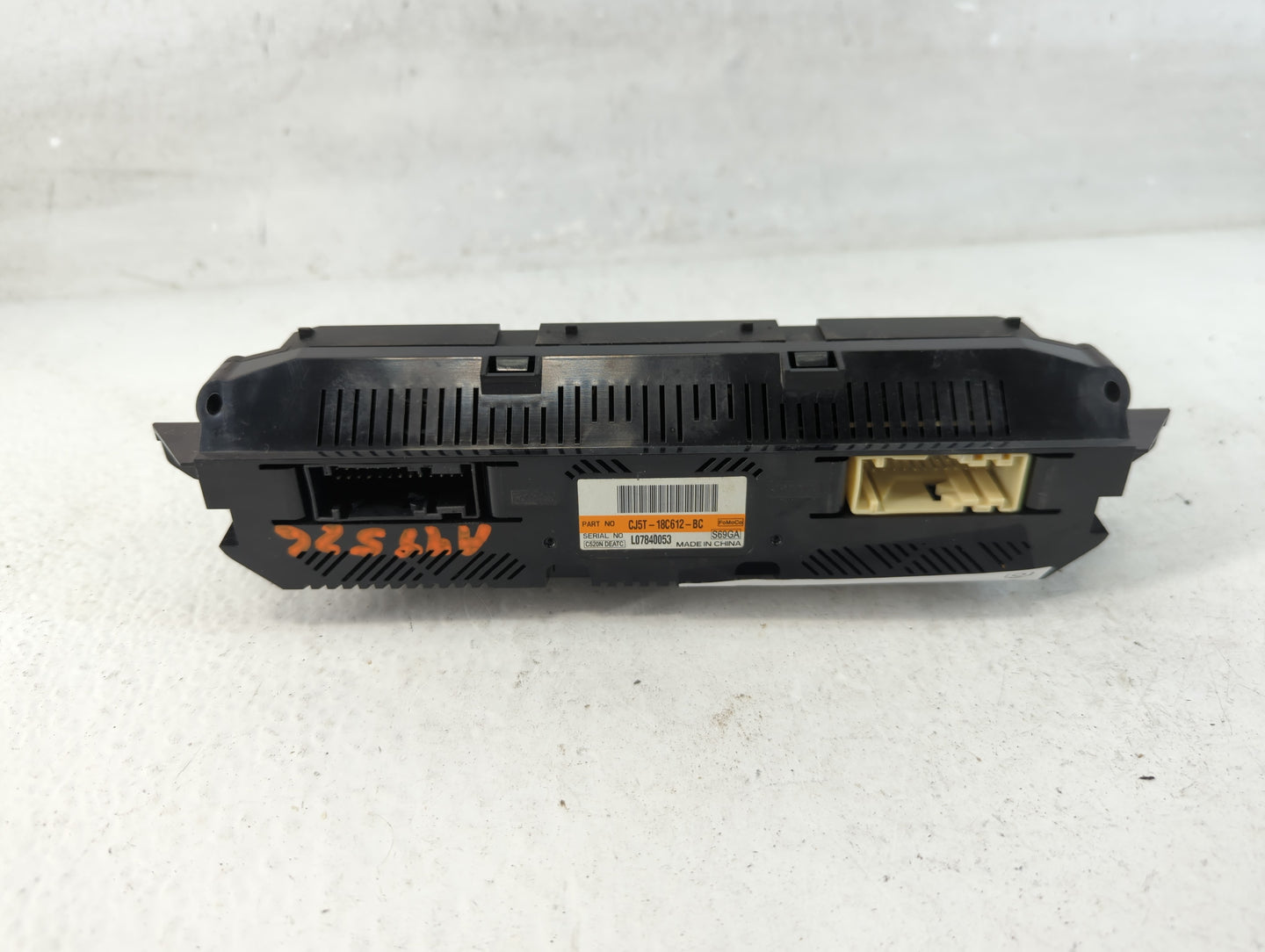 2013-2015 Ford Escape Climate Control Module Temperature AC/Heater Replacement P/N:L07840053 CJ5T-18C612-BC Fits OEM Used Au