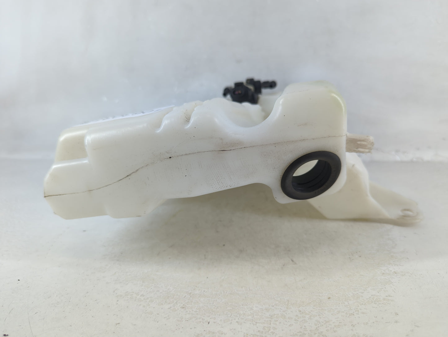 2013-2014 Ford Escape Windshield Washer Fluid Reservoir Bottle Oem - Oemusedautoparts1.com