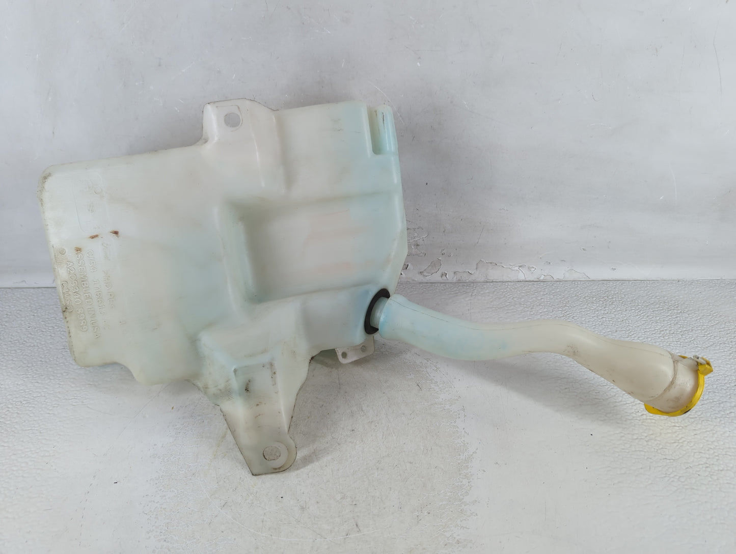 2013-2014 Ford Escape Windshield Washer Fluid Reservoir Bottle Oem - Oemusedautoparts1.com