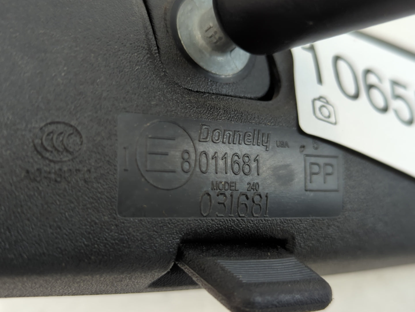 2001-2016 Ford Escape Interior Rear View Mirror Replacement OEM P/N:E8011681 Fits OEM Used Auto Parts - Oemusedautoparts1.co