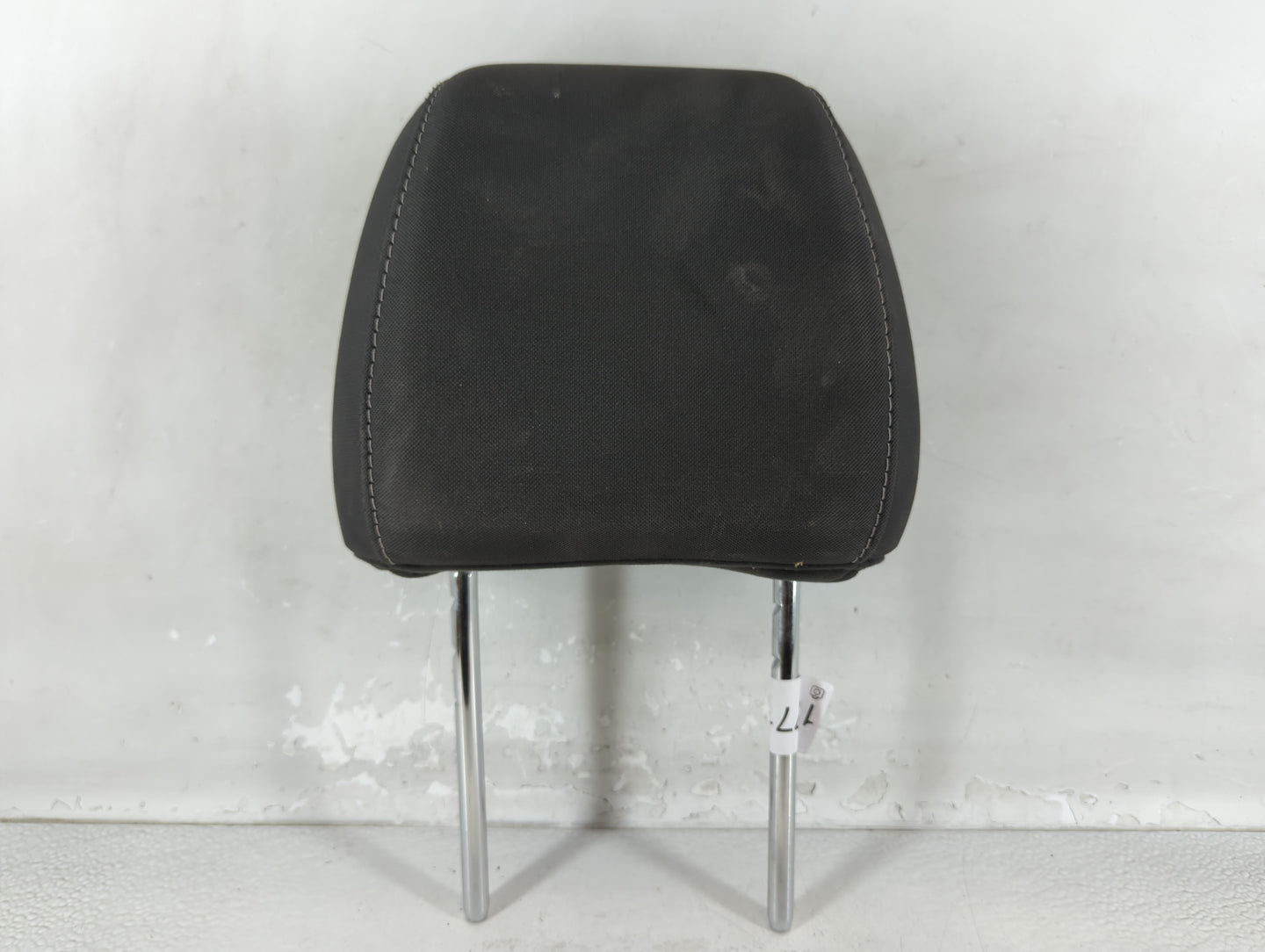 2013-2015 Ford Escape Headrest Head Rest Front Driver Passenger Seat Fits Fits 2013 2014 2015 OEM Used Auto Parts - Oemuseda