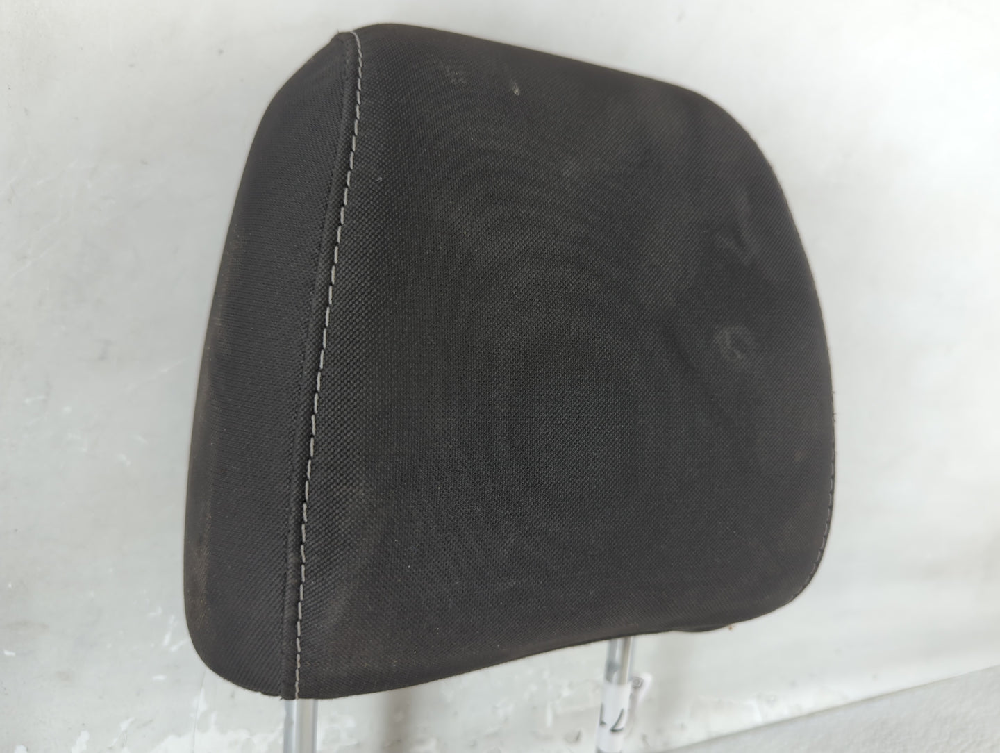 2013-2015 Ford Escape Headrest Head Rest Front Driver Passenger Seat Fits Fits 2013 2014 2015 OEM Used Auto Parts - Oemuseda