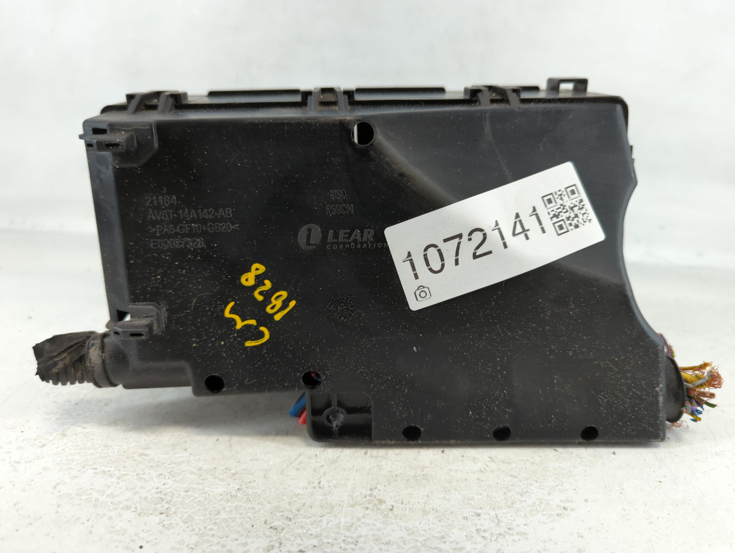 2013-2016 Ford Escape Fusebox Fuse Box Panel Relay Module P/N:AV6T 14A067 AC Fits Fits 2013 2014 2015 2016 OEM Used Auto Par