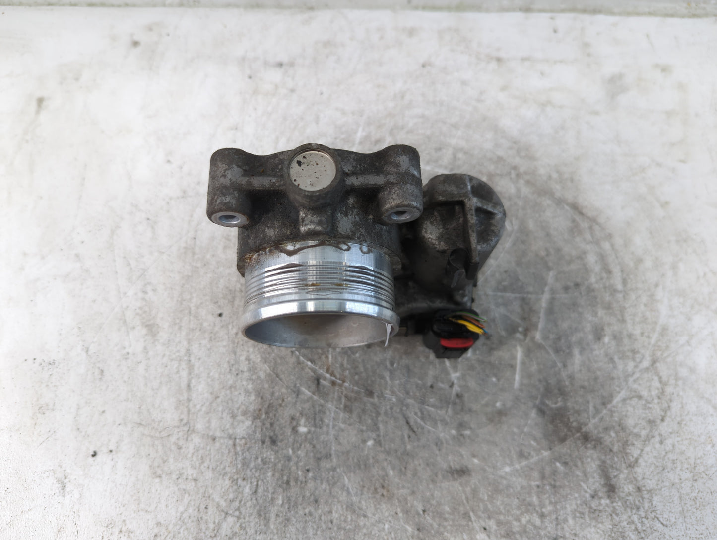 2013-2016 Ford Escape Throttle Body P/N:DS7E-9F991-BB Fits Fits 2012 2013 2014 2015 2016 2017 OEM Used Auto Parts - Oemuseda