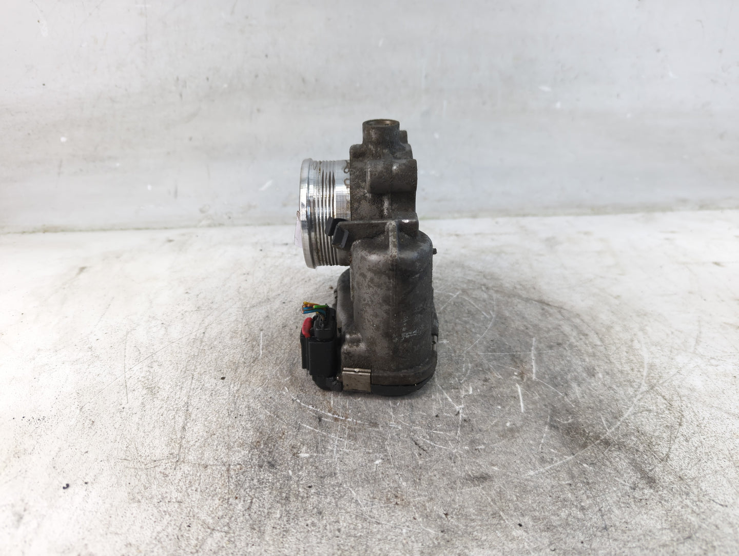 2013-2016 Ford Escape Throttle Body P/N:DS7E-9F991-BB Fits Fits 2012 2013 2014 2015 2016 2017 OEM Used Auto Parts - Oemuseda