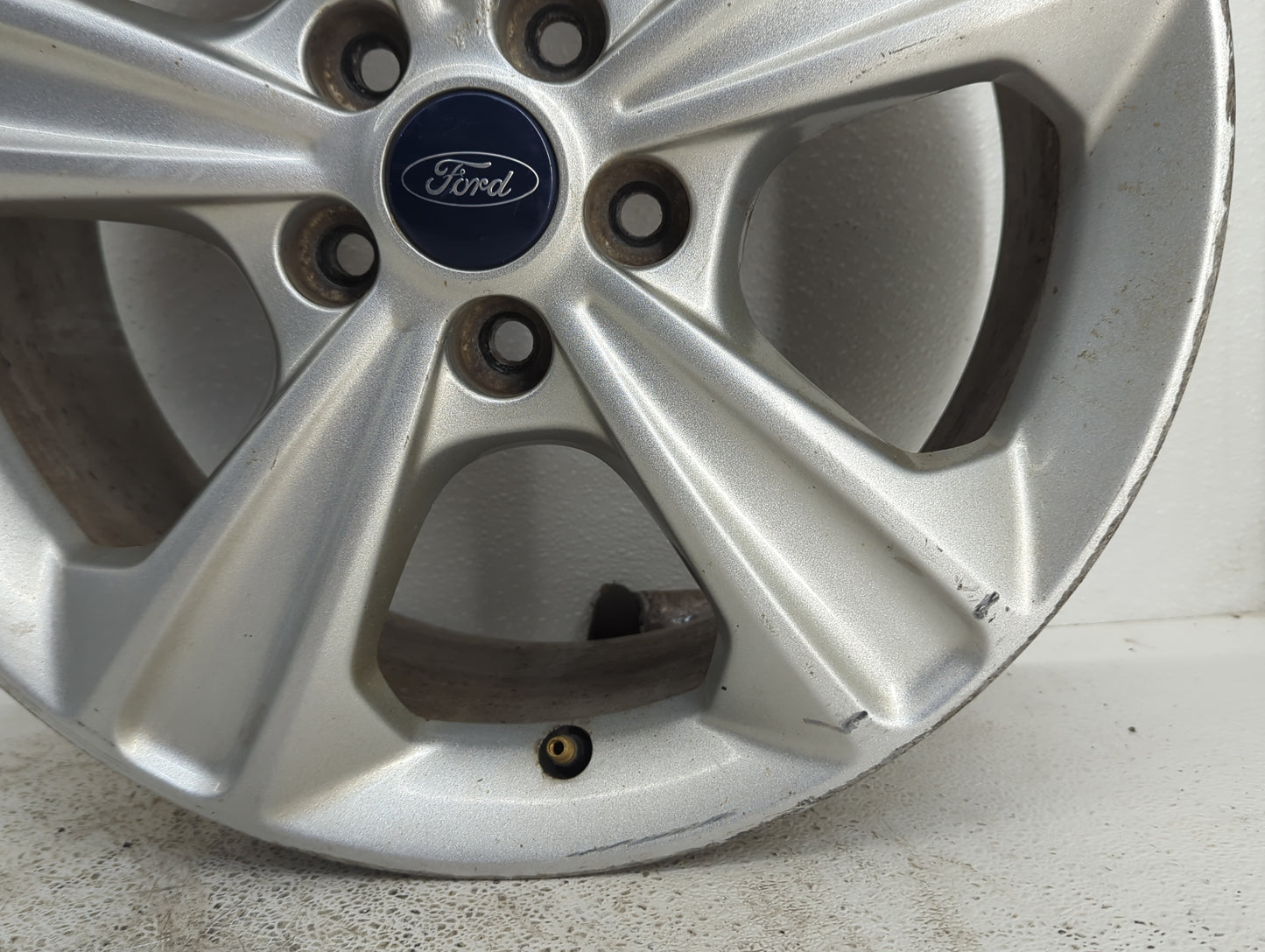 2013-2016 Ford Escape Oem Wheel Rim 1076695 - Oemusedautoparts1.com