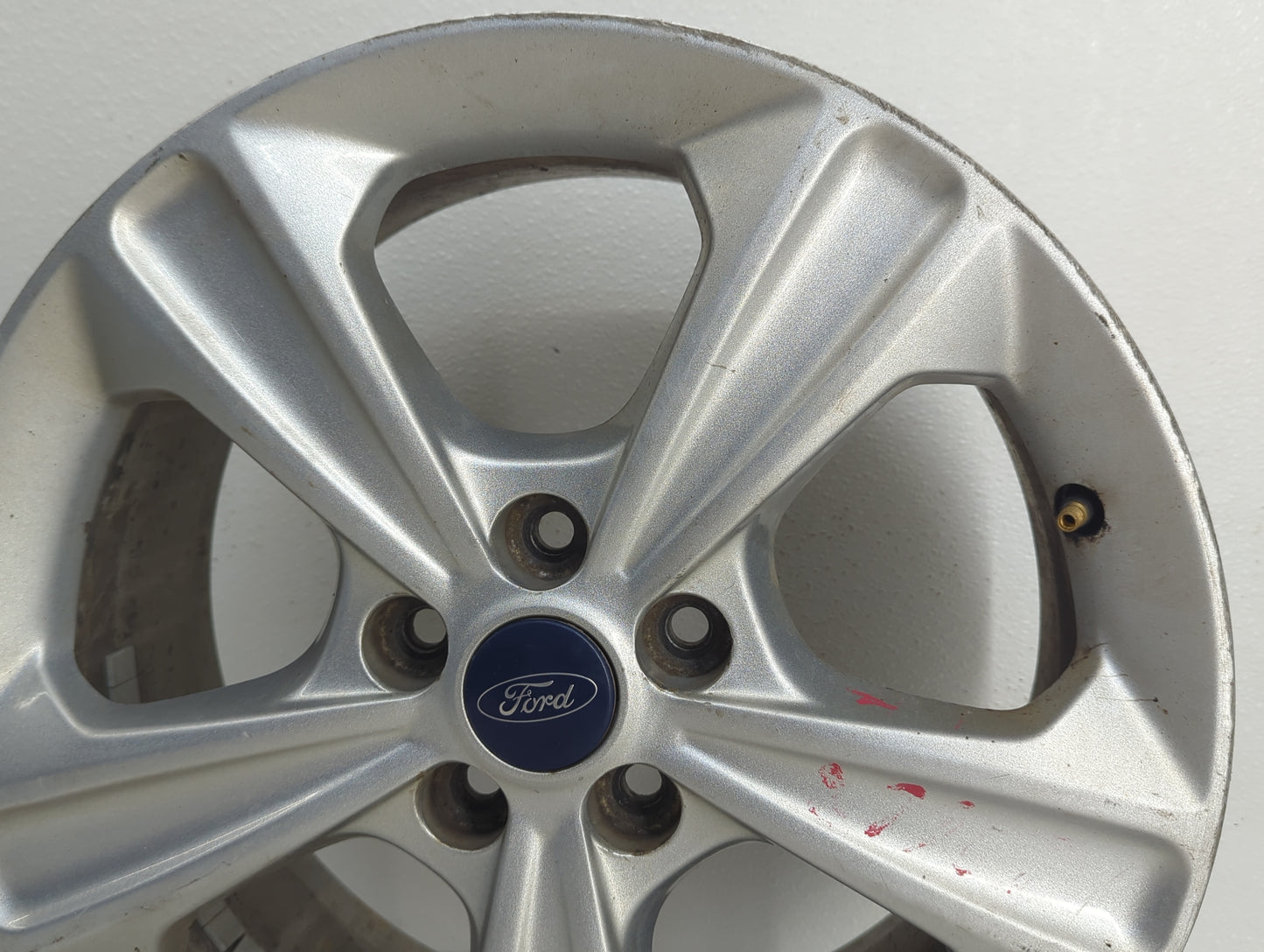 2013-2016 Ford Escape Oem Wheel Rim 1079092 - Oemusedautoparts1.com