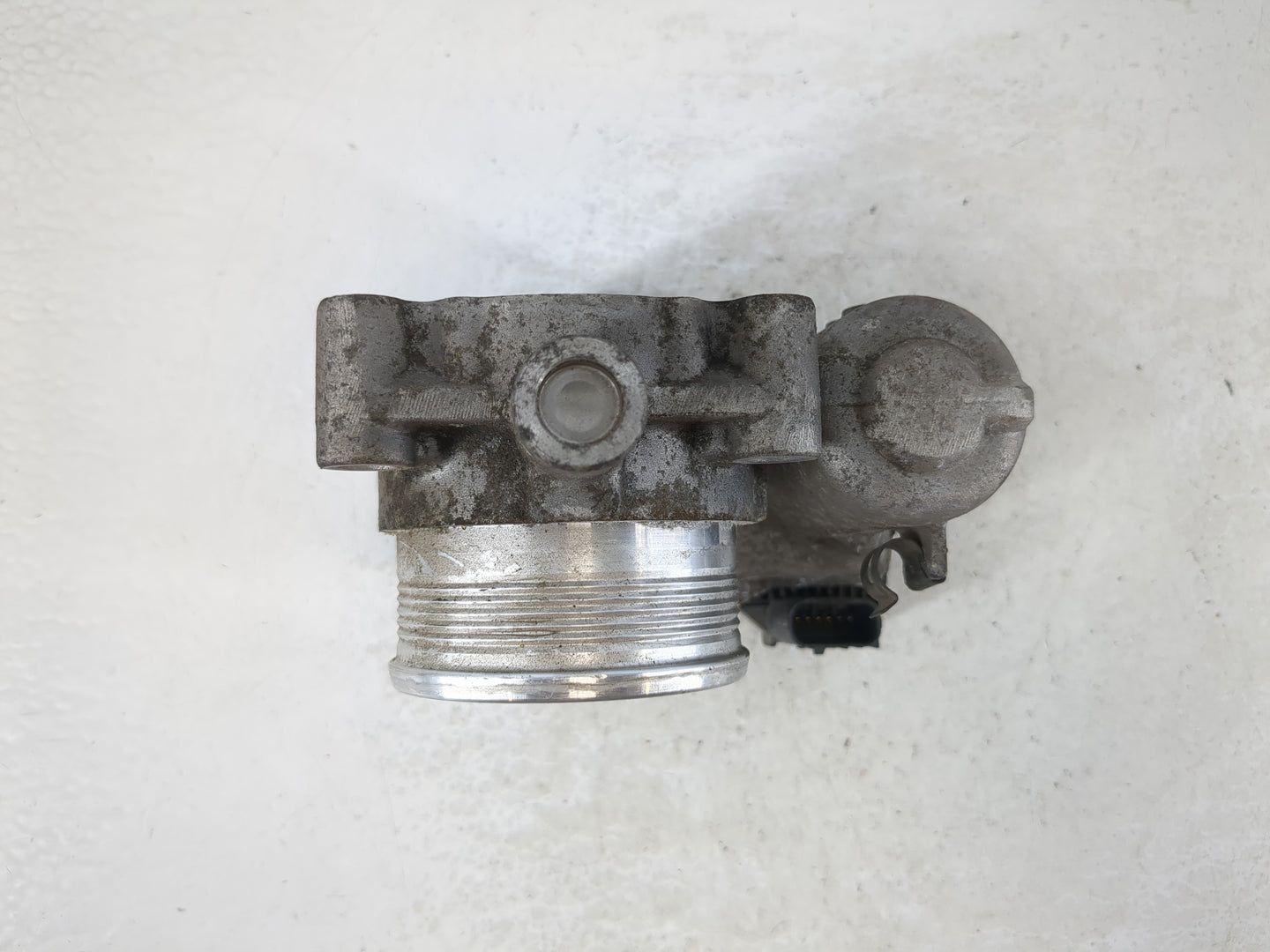 2013-2016 Ford Escape Throttle Body P/N:CM5E 9F991 AD Fits Fits 2012 2013 2014 2015 2016 2017 OEM Used Auto Parts - Oemuseda