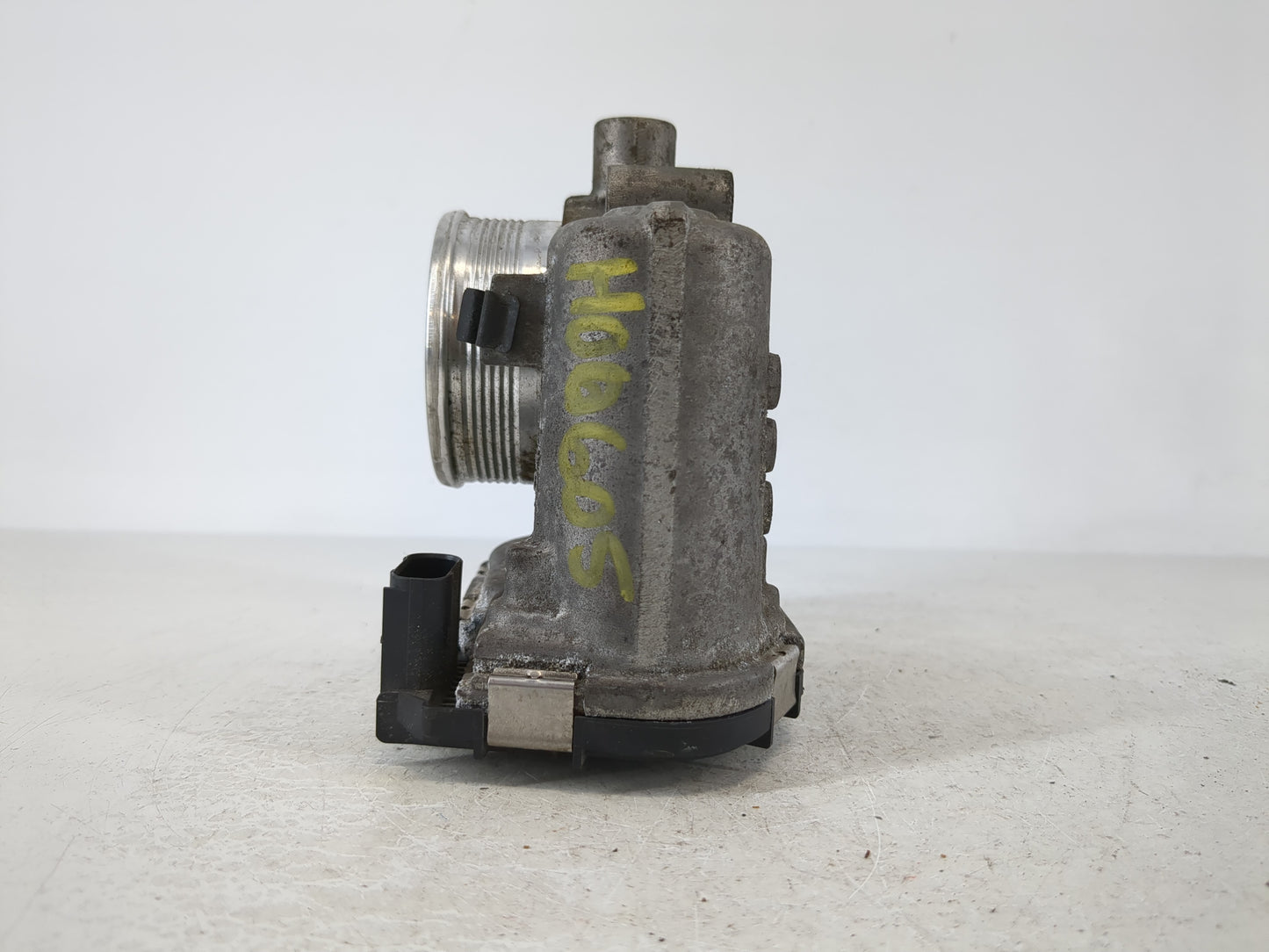 2013-2016 Ford Escape Throttle Body P/N:CM5E 9F991 AD Fits Fits 2012 2013 2014 2015 2016 2017 OEM Used Auto Parts - Oemuseda