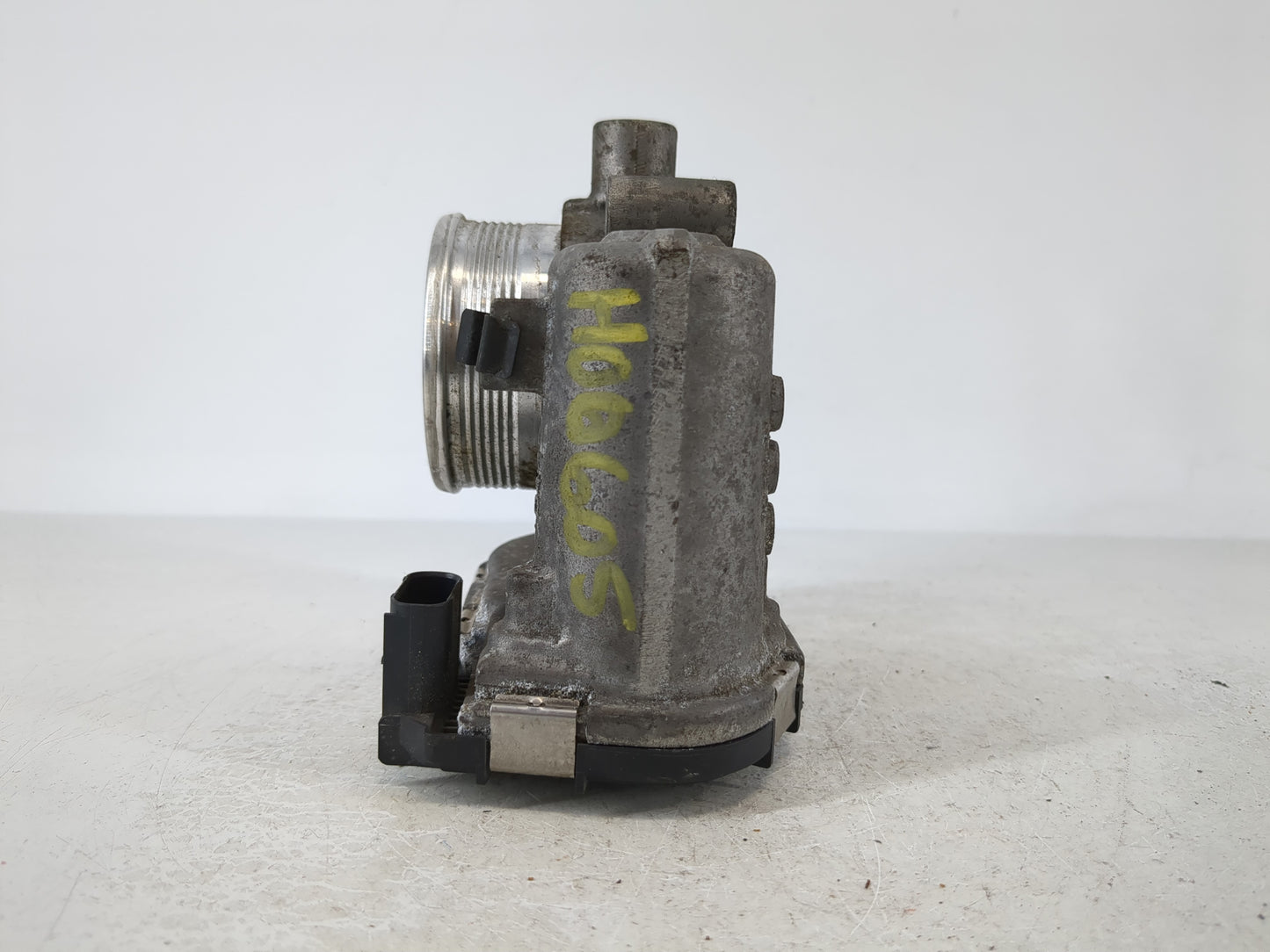 2013-2016 Ford Escape Throttle Body P/N:CM5E 9F991 AD Fits Fits 2012 2013 2014 2015 2016 2017 OEM Used Auto Parts - Oemuseda