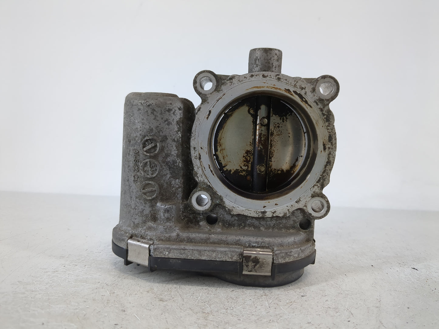 2013-2016 Ford Escape Throttle Body P/N:CM5E 9F991 AD Fits Fits 2012 2013 2014 2015 2016 2017 OEM Used Auto Parts - Oemuseda