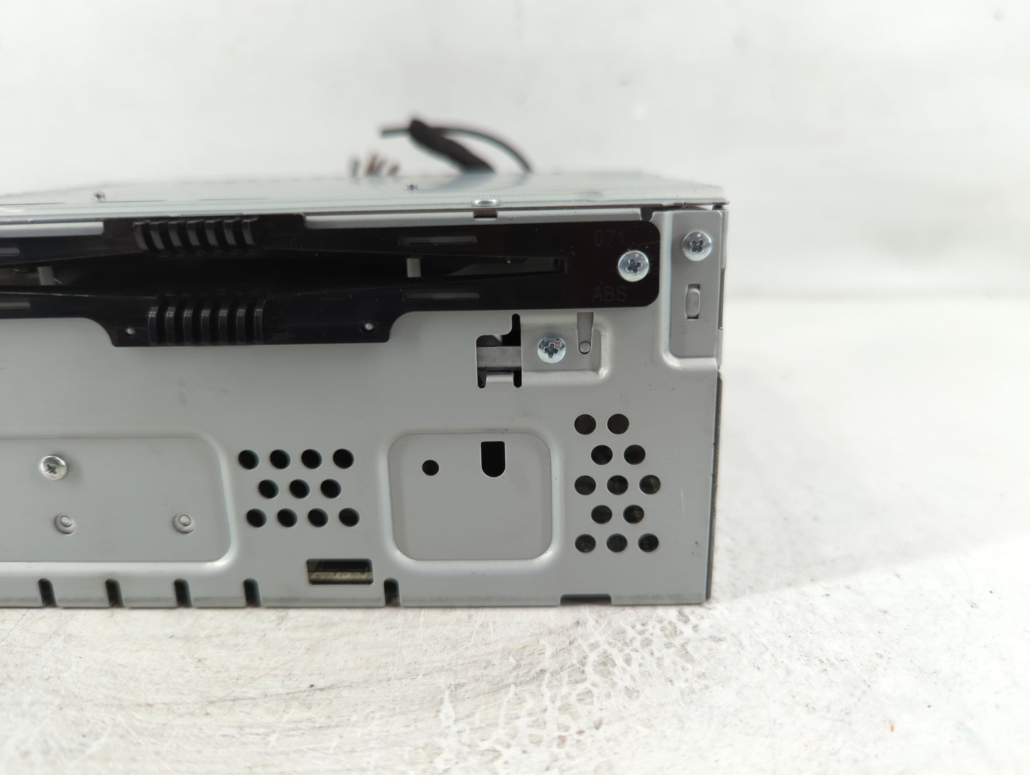 2013-2015 Ford Escape Radio AM FM Cd Player Receiver Replacement Fits Fits 2013 2014 2015 OEM Used Auto Parts - Oemusedautop