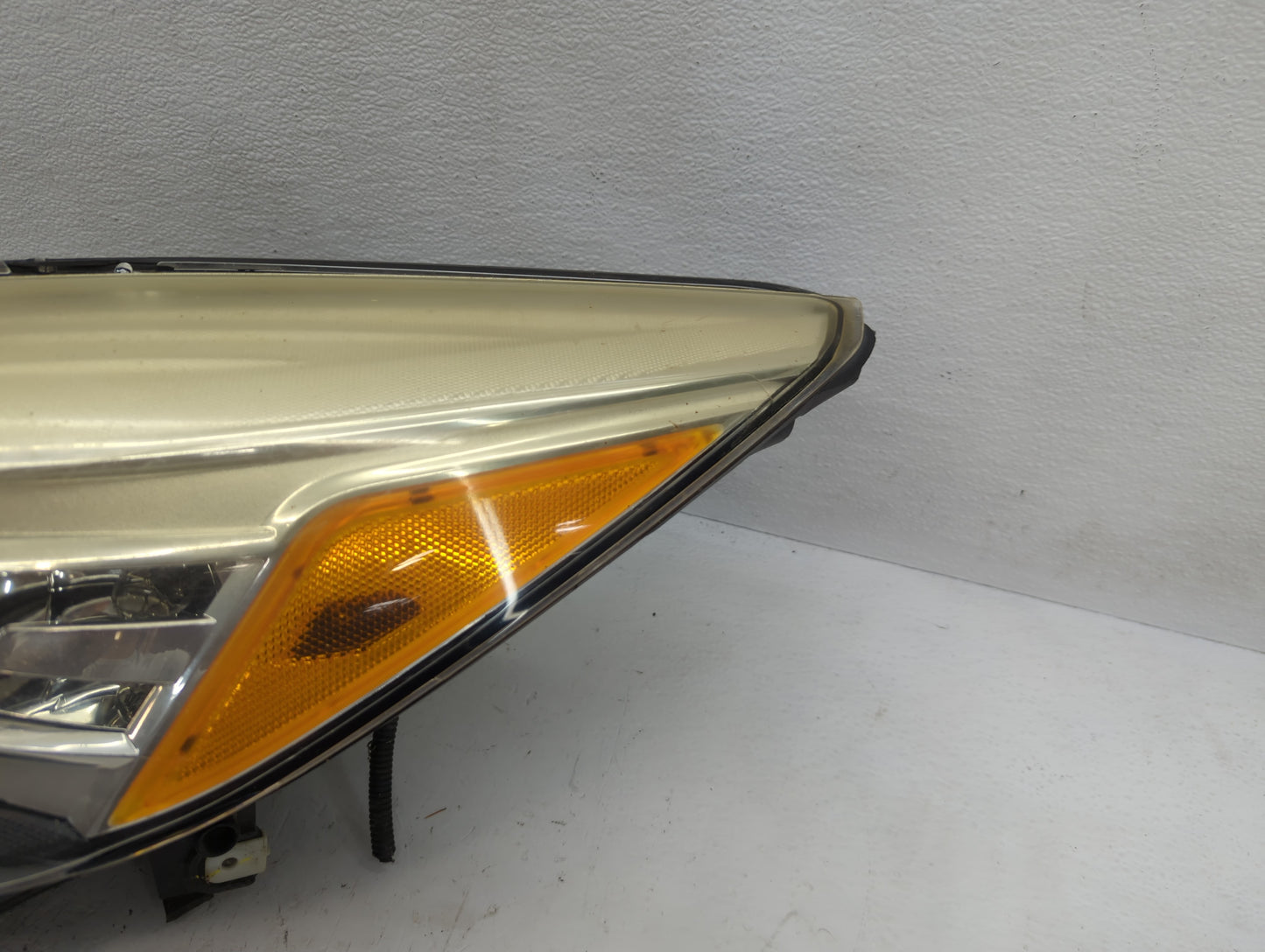 2013-2016 Ford Escape Driver Left Oem Head Light Headlight Lamp - Oemusedautoparts1.com