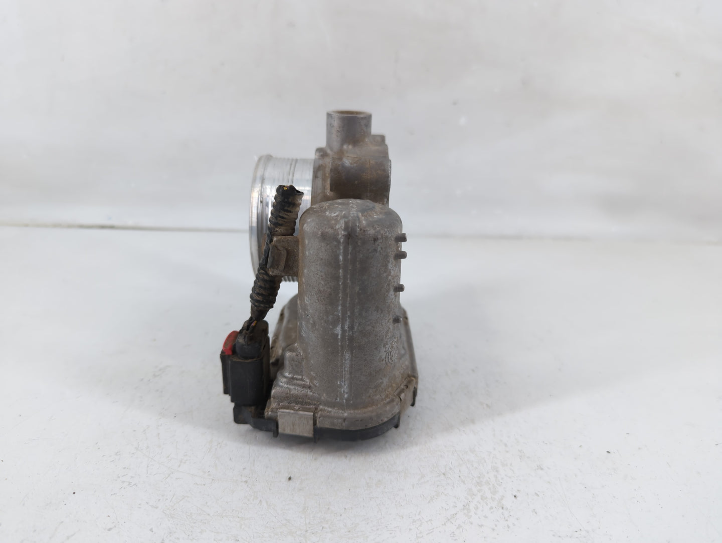 2013-2016 Ford Escape Throttle Body P/N:0 280 750 586 Fits Fits 2012 2013 2014 2015 2016 2017 OEM Used Auto Parts - Oemuseda