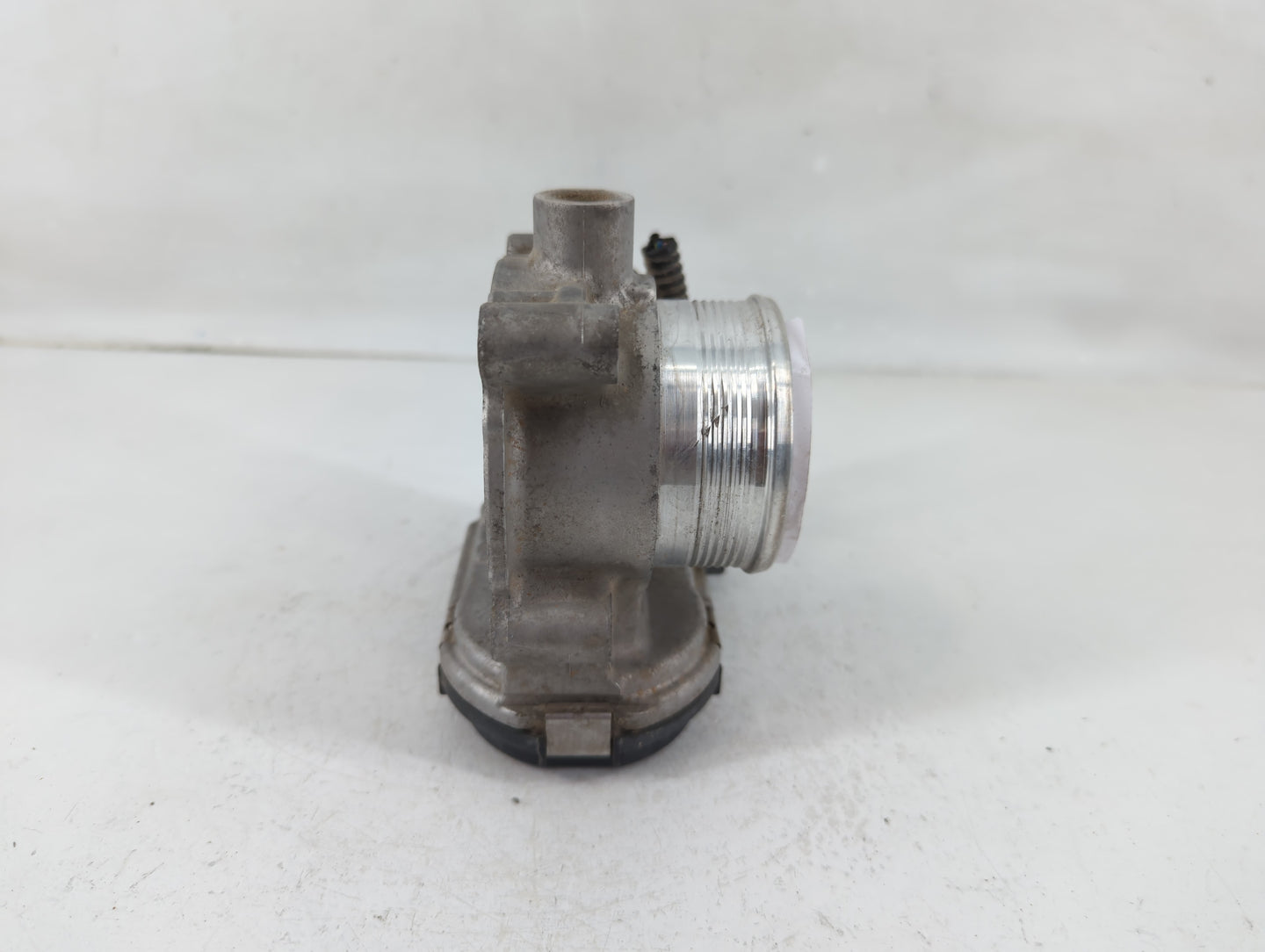2013-2016 Ford Escape Throttle Body P/N:0 280 750 586 Fits Fits 2012 2013 2014 2015 2016 2017 OEM Used Auto Parts - Oemuseda