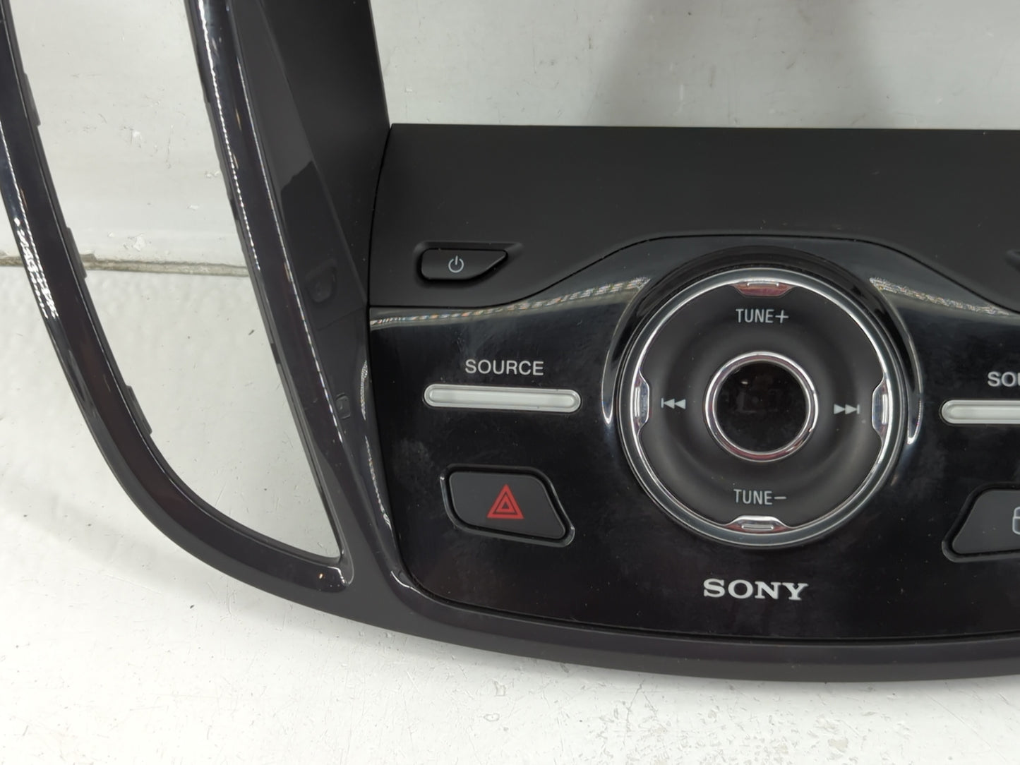 2013-2016 Ford Escape Radio AM FM Cd Player Receiver Replacement P/N:9151-696 Fits Fits 2013 2014 2015 2016 OEM Used Auto Pa