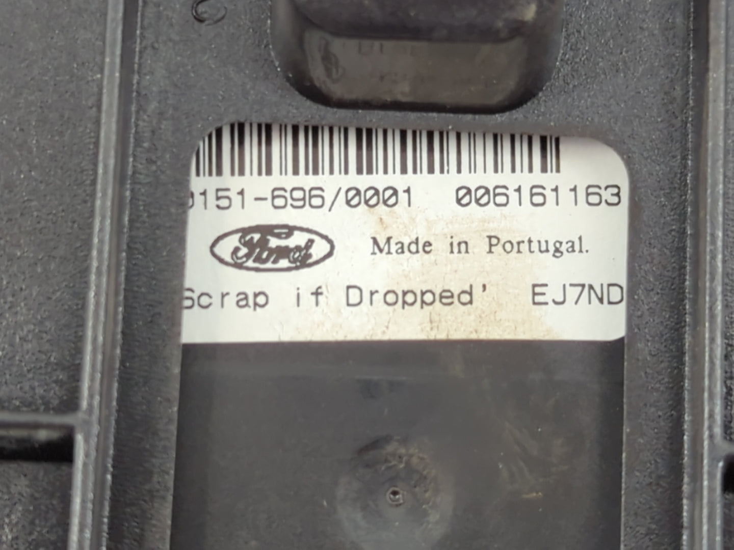 2013-2016 Ford Escape Radio AM FM Cd Player Receiver Replacement P/N:9151-696 Fits Fits 2013 2014 2015 2016 OEM Used Auto Pa