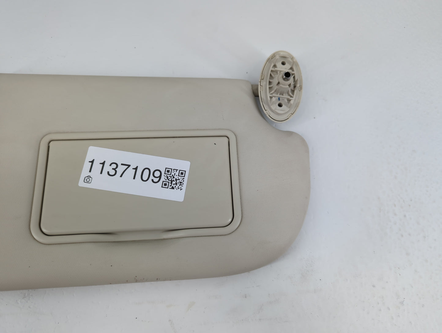 2013-2019 Ford Escape Sun Visor Shade Replacement Passenger Right Mirror Fits Fits 2013 2014 2015 2016 2017 2018 2019 OEM Us