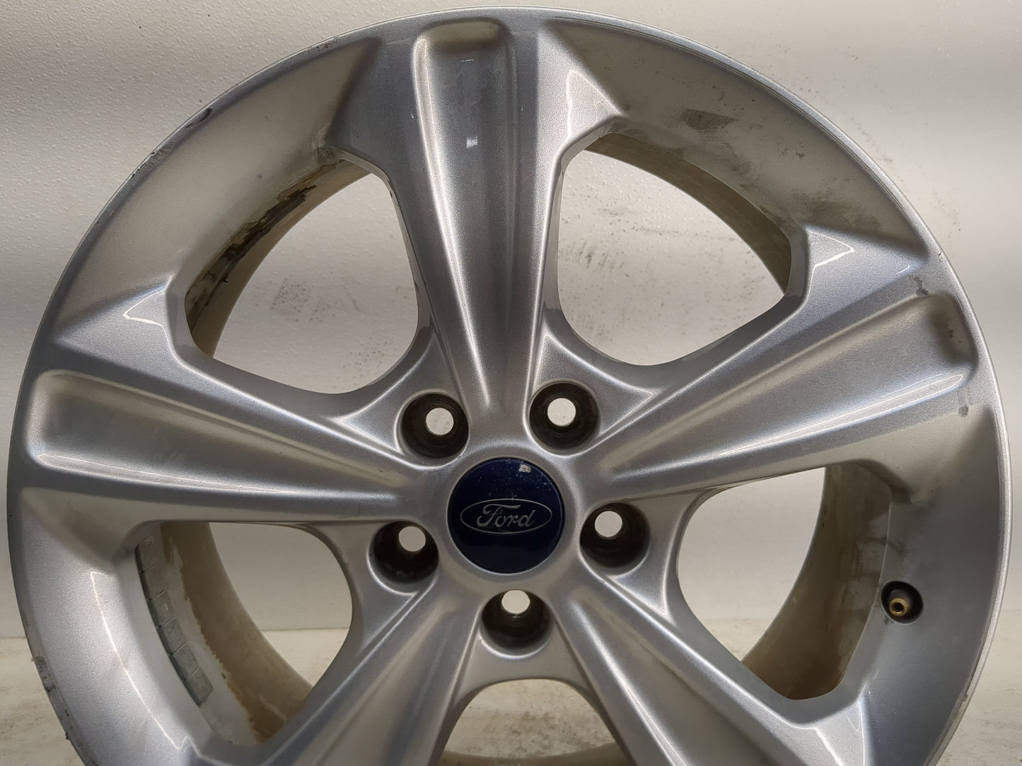 2013-2016 Ford Escape Oem Wheel Rim - Oemusedautoparts1.com