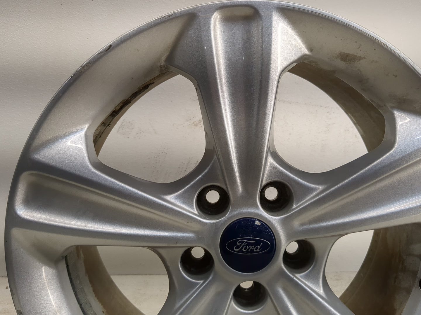 2013-2016 Ford Escape Oem Wheel Rim - Oemusedautoparts1.com