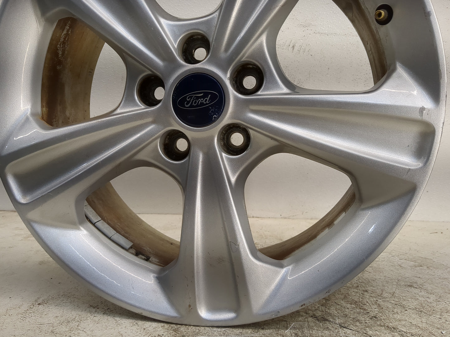 2013-2019 Ford Escape Oem Wheel Rim - Oemusedautoparts1.com