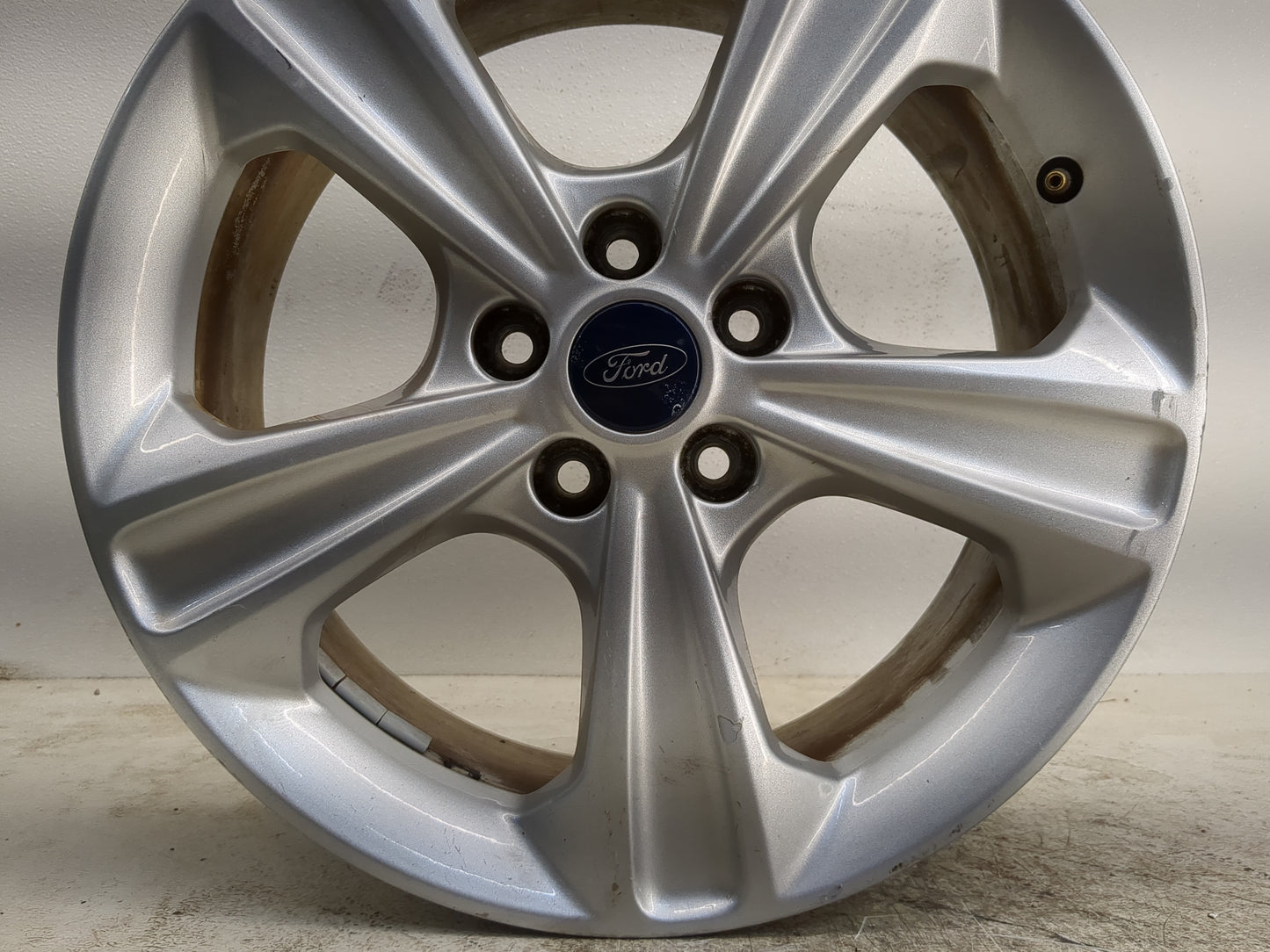2013-2019 Ford Escape Oem Wheel Rim - Oemusedautoparts1.com