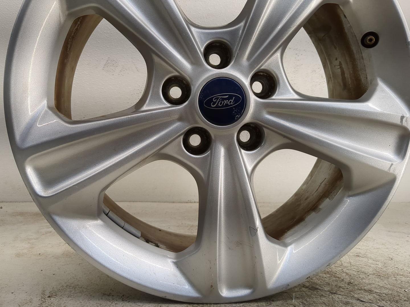 2013-2019 Ford Escape Oem Wheel Rim - Oemusedautoparts1.com