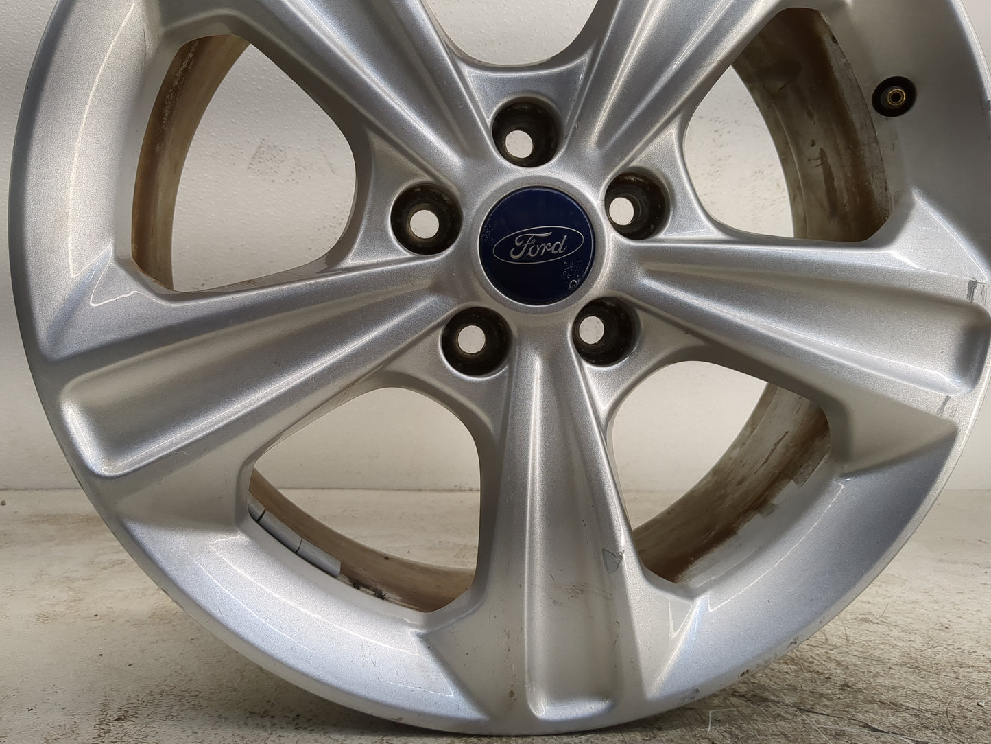 2013-2019 Ford Escape Oem Wheel Rim - Oemusedautoparts1.com