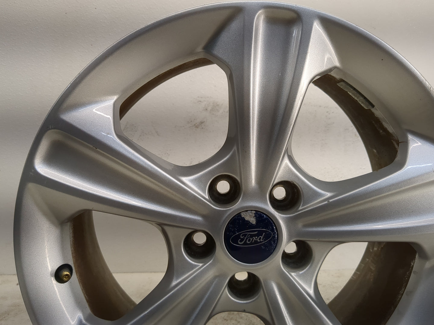 2013-2016 Ford Escape Oem Wheel Rim - Oemusedautoparts1.com