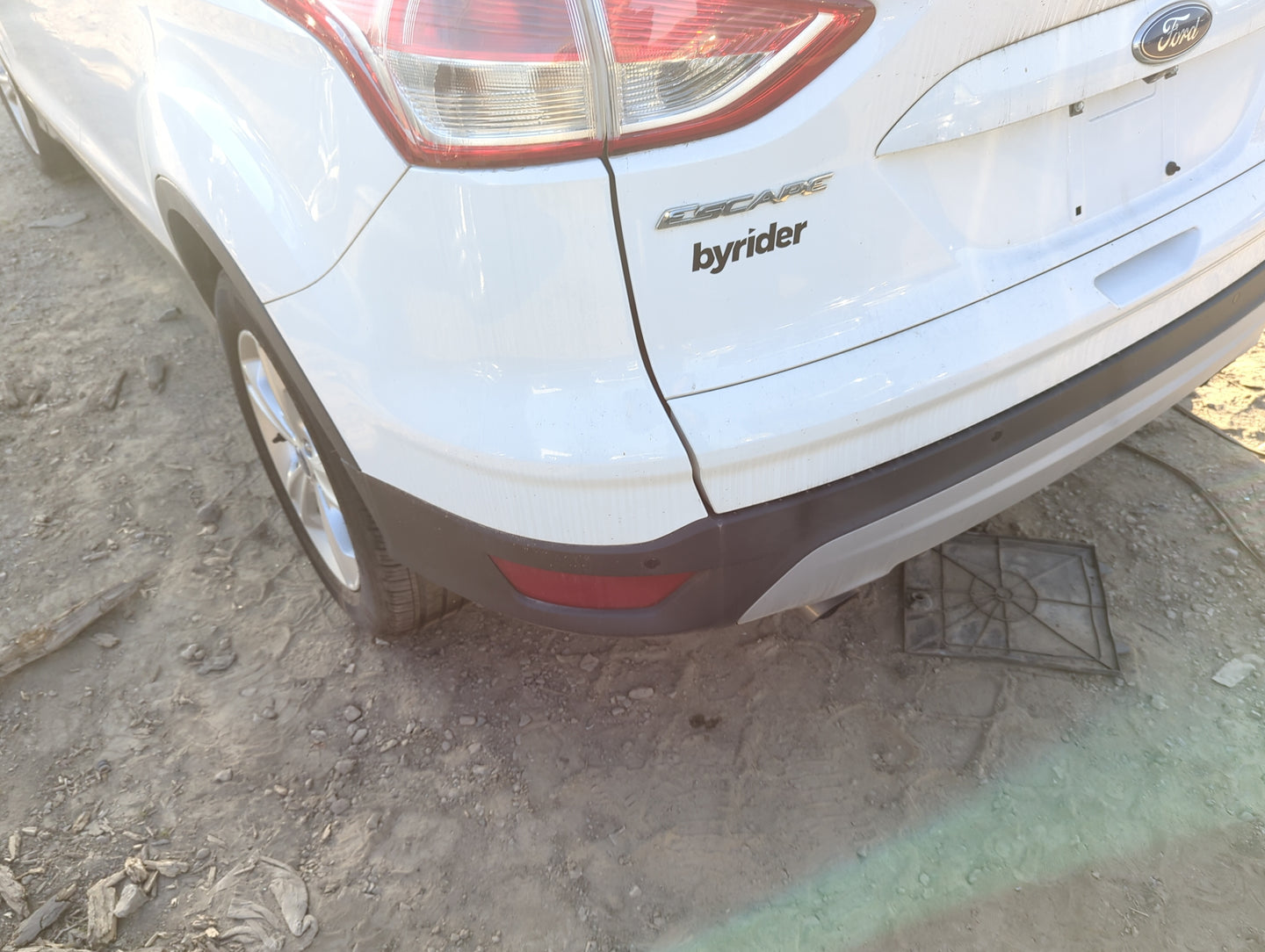 2013-2016 Ford Escape Rear Bumper Assembly Oem 1163867 - Oemusedautoparts1.com