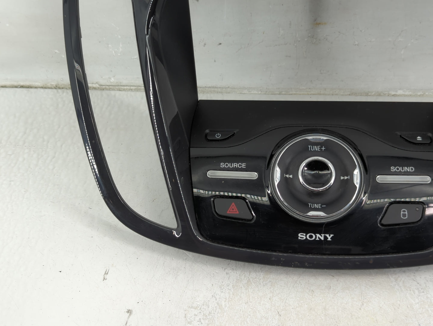 2013-2016 Ford Escape Radio AM FM Cd Player Receiver Replacement P/N:0151-696 Fits Fits 2013 2014 2015 2016 OEM Used Auto Pa